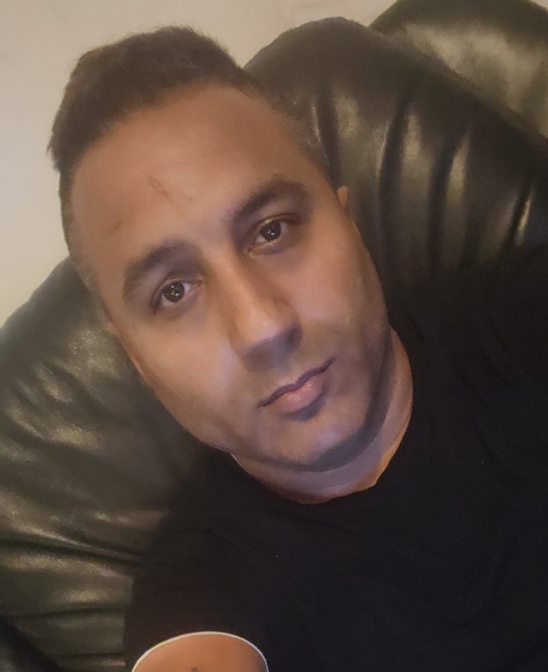 Профилна снимка